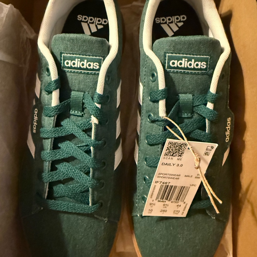 Adidas Daily 3.0 NWT Sneakers